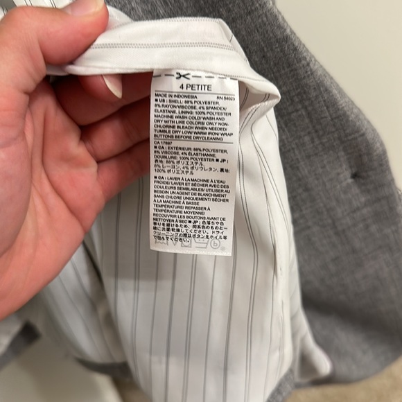 Banana Republic Grey Blazer - Picture 6 of 6